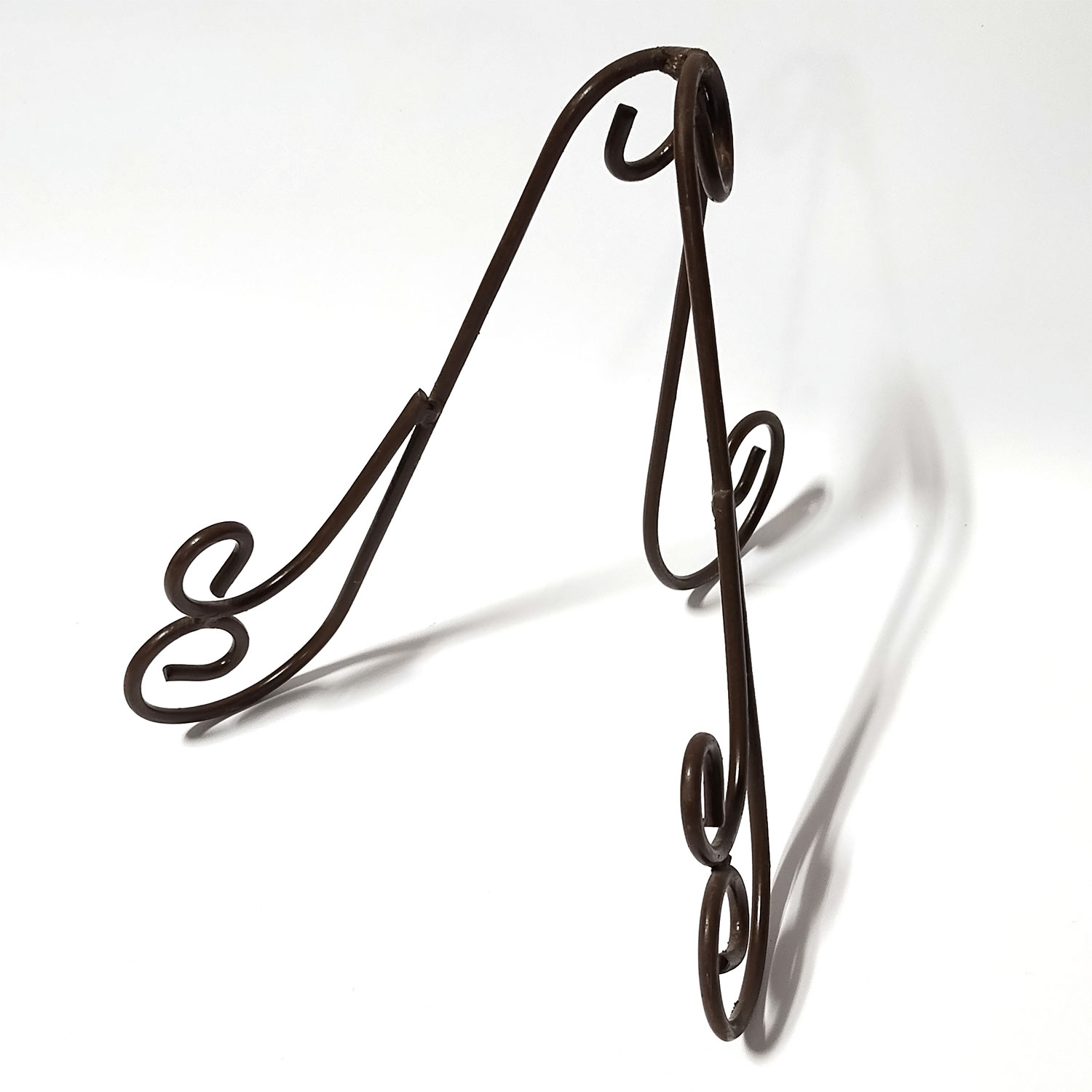 126733 - Rustic Metal Large Plate Stand - 8in H x 9in W x 9in D