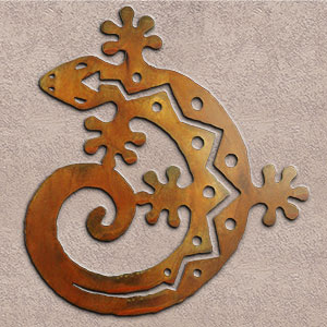 165174 - 30-inch extra large C-Shaped Gecko 3D Metal Wall Art in a rich rust finish