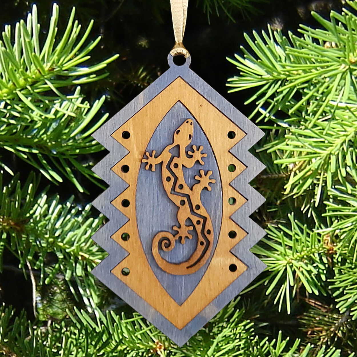 168607 - 4.5in S-Shaped Gecko Blue and Gold Birchwood Ornament