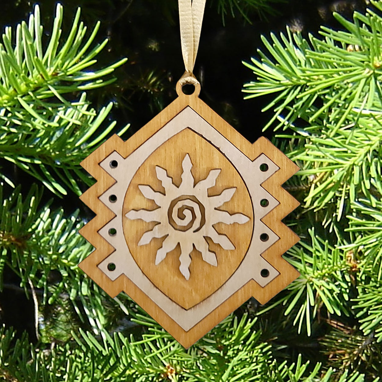 168618 - 4in 12-Ray Sun Gold Birchwood Ornament