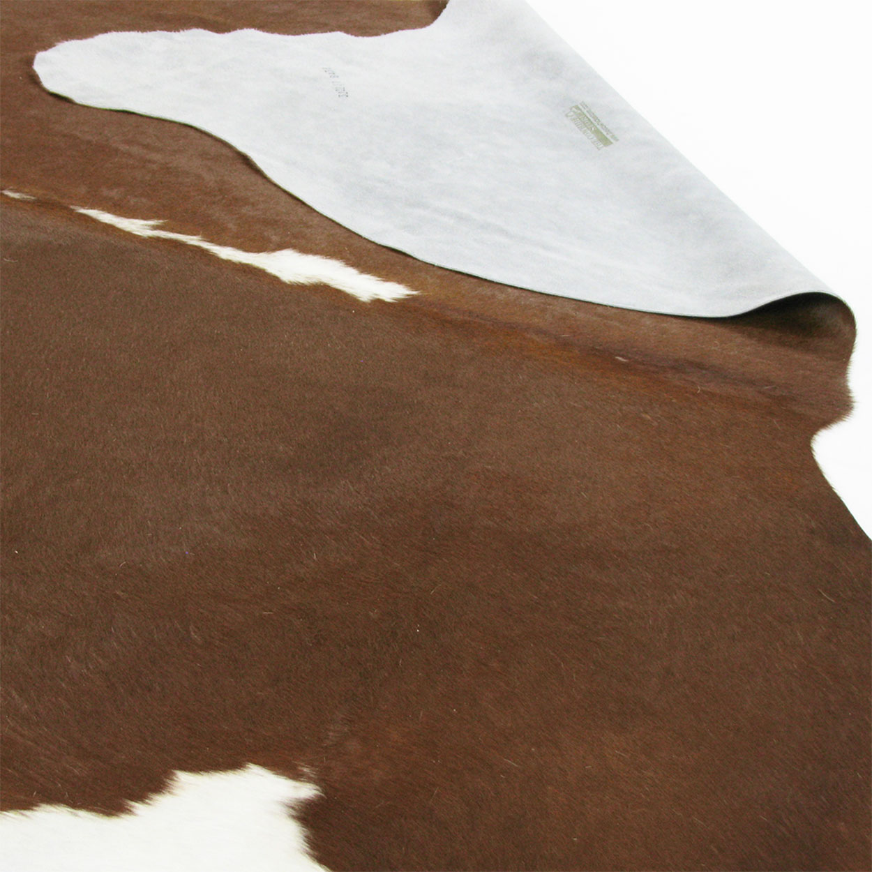 322111 - Premium Grade A Natural Hereford Brown and White Cowhide