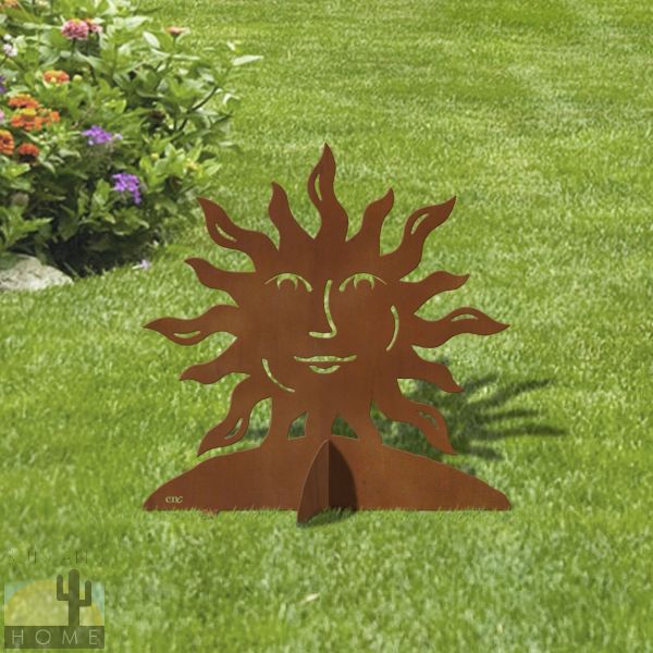 603015 - 24in H Sun Face Metal Garden Statue Yard Art